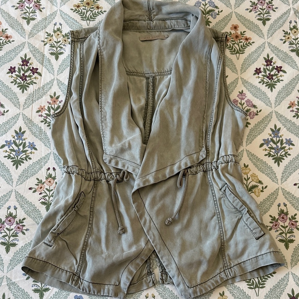 Stylish Max Jeans Denim-like Sleeveless Vest